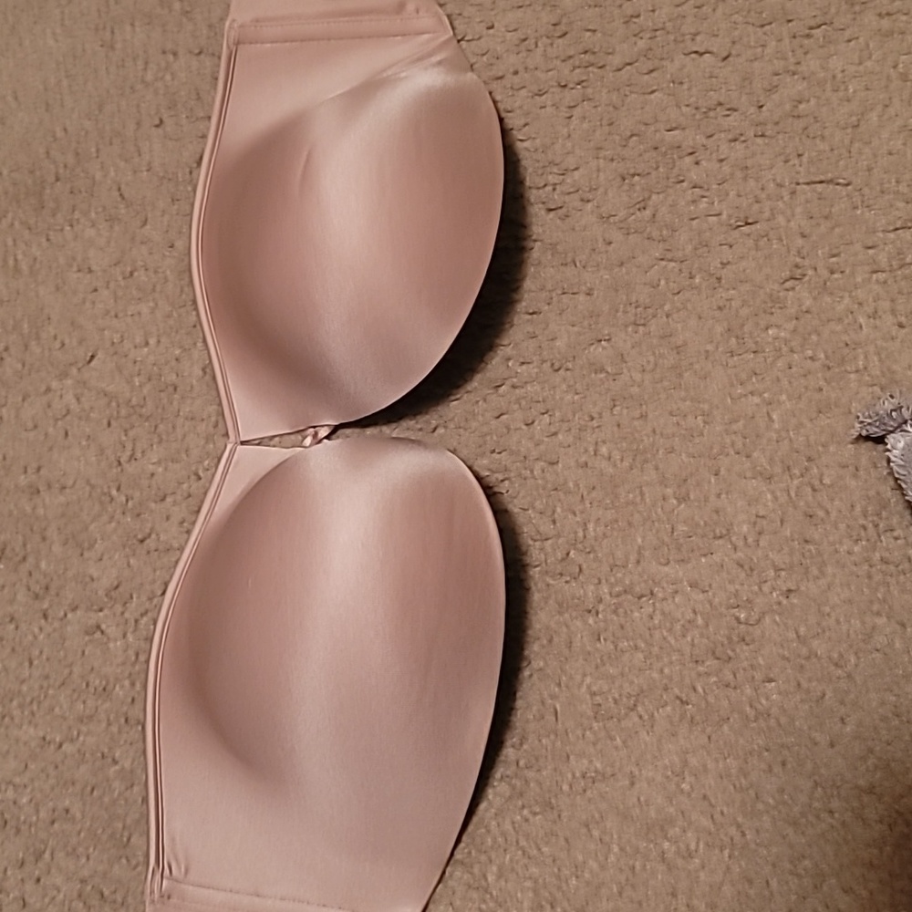 Victoria secret bra 38C